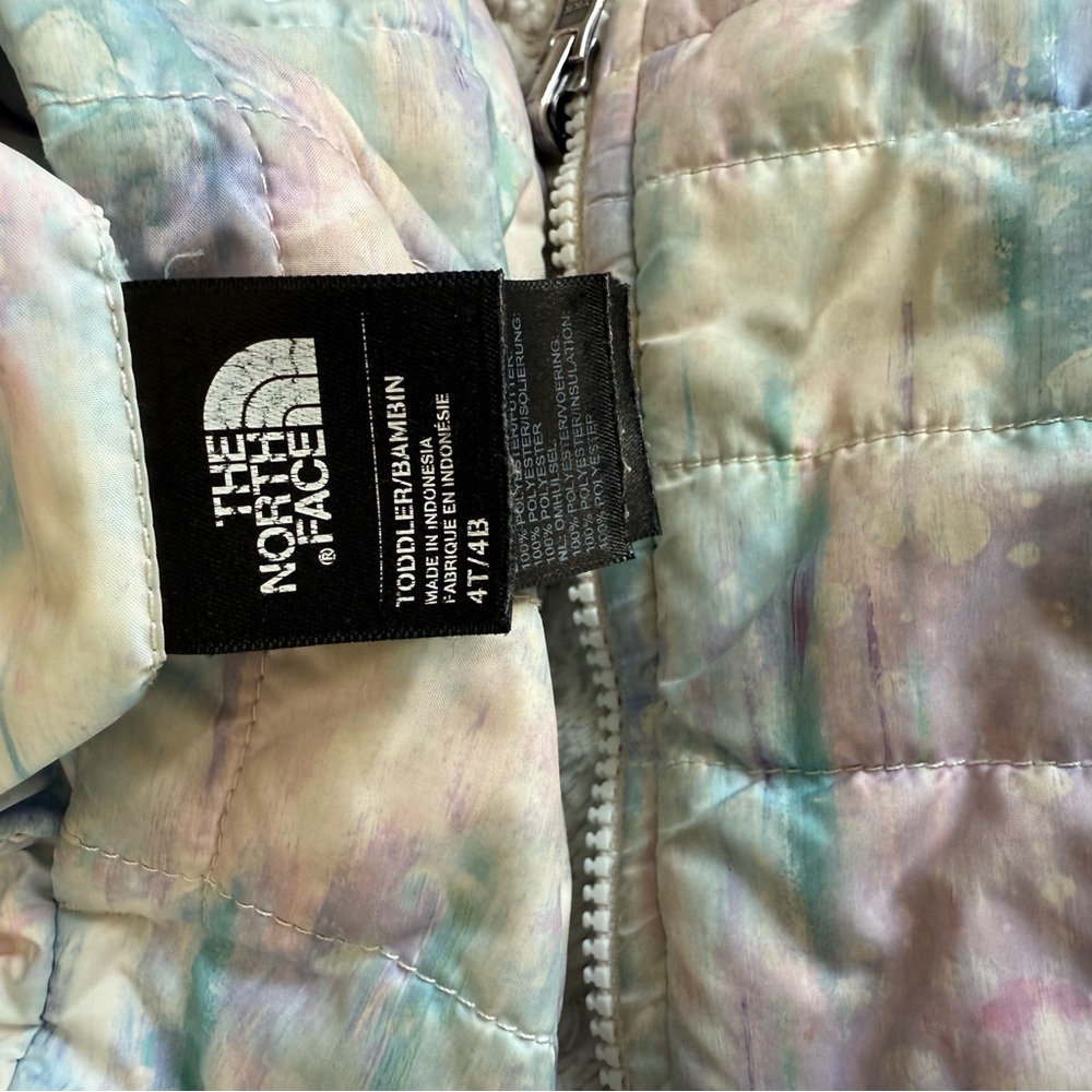 The North Face Kids Multicolor Quilted Puffer Jacket - Picture 3 of 3